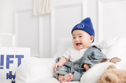 孝感宝宝有黄疸手却很白 孝感宝宝有黄疸手却很白