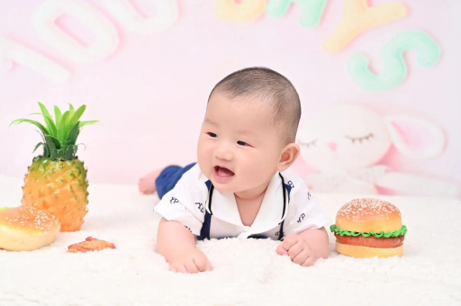 孝感宝宝可以躺着喝奶瓶吗